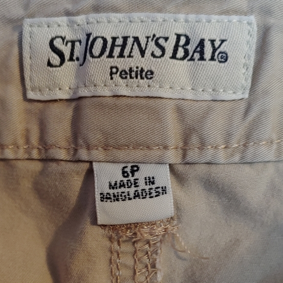 St John's Bay Petite Capris - Picture 3 of 3